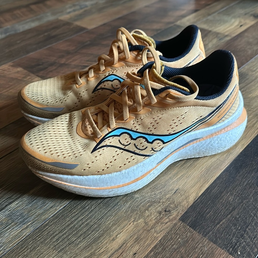 Women's Saucony Endorphin Speed 3 running shoes